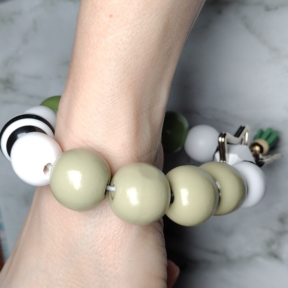 Handmade Wristlet Keychain - Picture 4 of 5